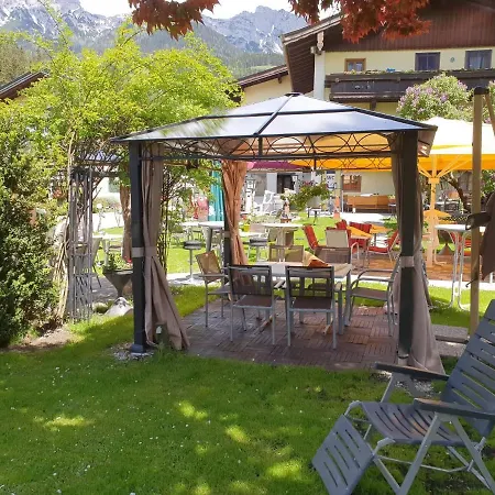 Hotel Lindenhof 3*