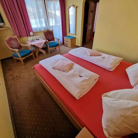 Lindenhof Hotel 3*